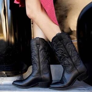 Ariat Women's Heritage R Toe Western Black Boots Size 6.5